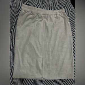 Anne Taylor LOFT Ivory Straight Skirt Sz M NEW NWT Pencil